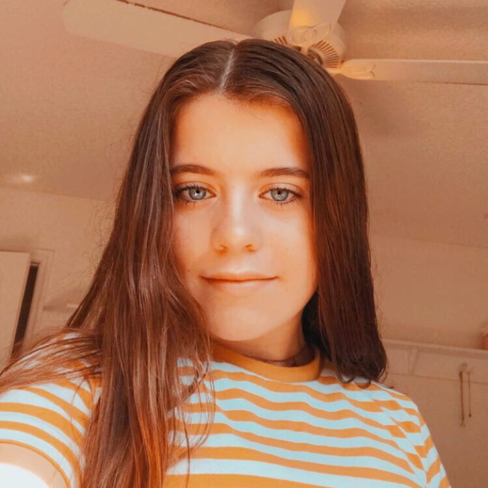 Meet your Posher, Eella